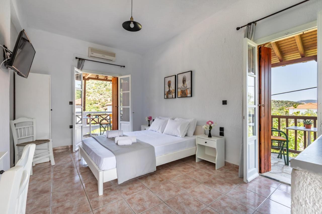 Konstantina Studios Skopelos stad Exteriör bild