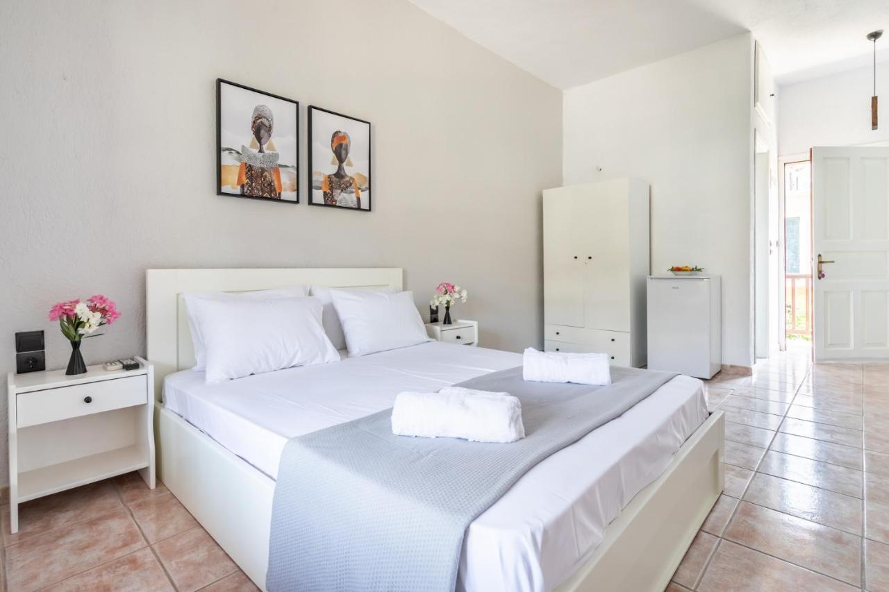 Konstantina Studios Skopelos stad Exteriör bild